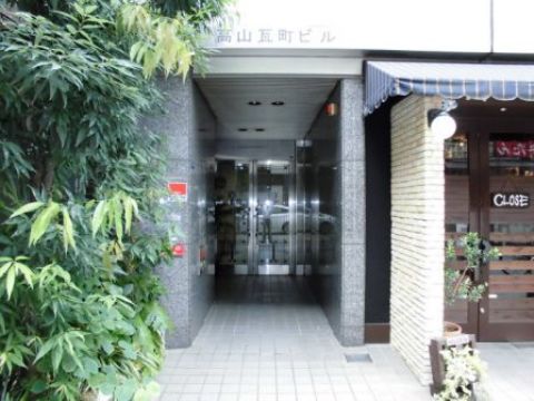 1F玄関