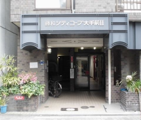 外観エントランス