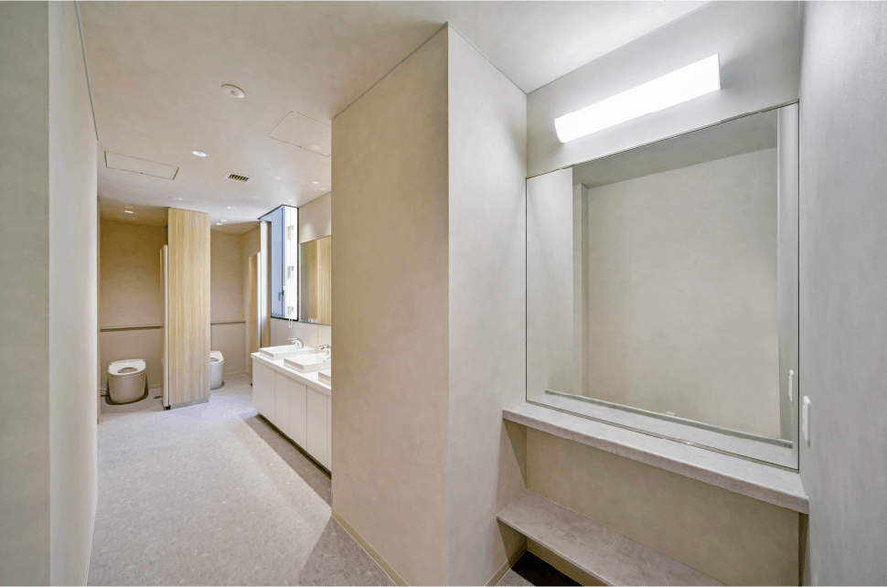 女性にも嬉しい！充実したトイレ・パウダー設備