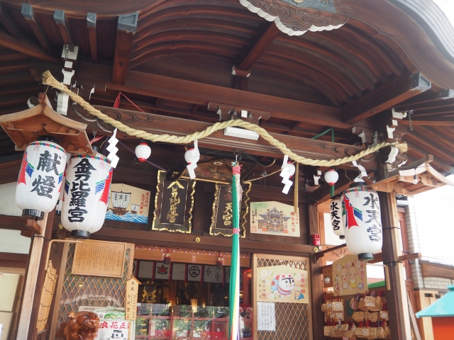 都心で縁結び祈願「露天神社(お初天神)」