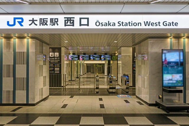 オフィスへのアクセスが抜群!大阪駅から雨にぬれずに直結アプローチ