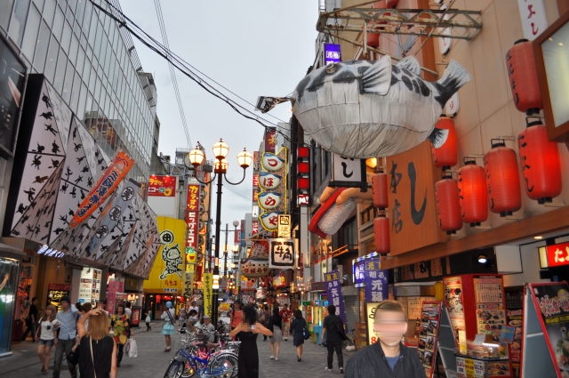 大阪グルメとエンタメが融合!新生・中座くいだおれビルの見どころ