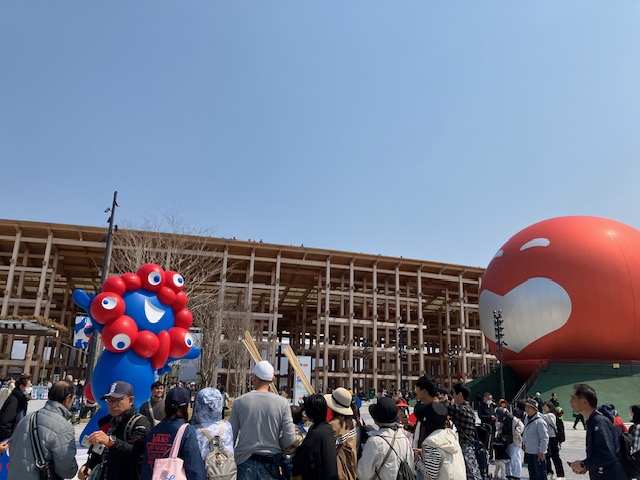 ミャクミャクと大屋根リング