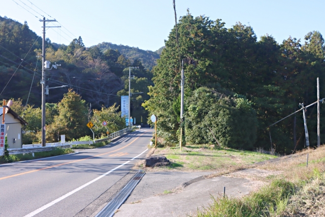 自然あふれる穴場スポット「奥山雨山自然公園」でホタル観賞を
