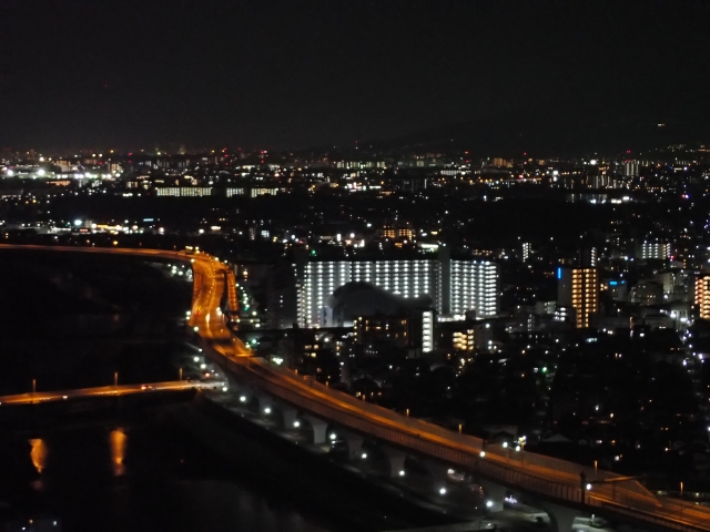 ドライブにもおすすめな「五月山ドライブウェイ」