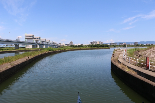 淀川大堰を渡る特別な体験と特別ゲストも！「大阪・淀川市民マラソン」