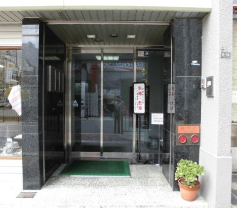 1F玄関
