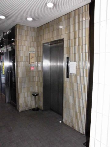 1階、EVホール