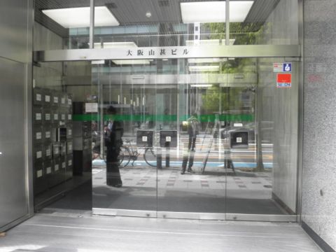 1F玄関