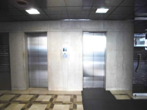 1階、EVホール