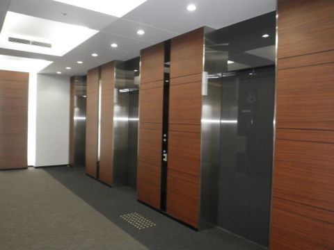 各階、EVホール