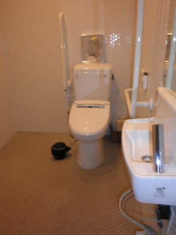 2階共用トイレ(車椅子対応)