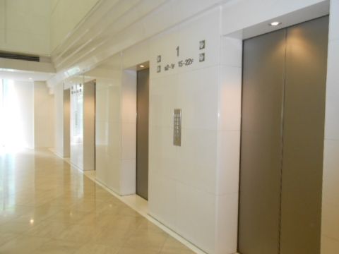 エントランス内