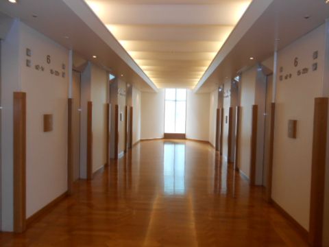 各階、EVホール