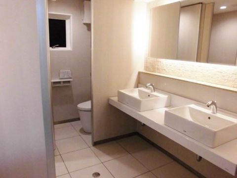 9階、女性トイレ