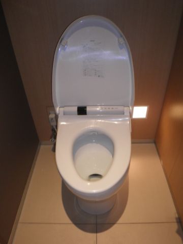 各階、トイレ③