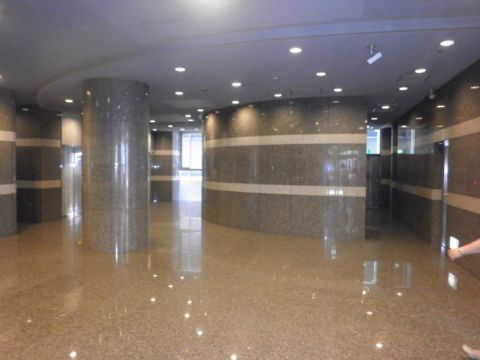 エントランス内