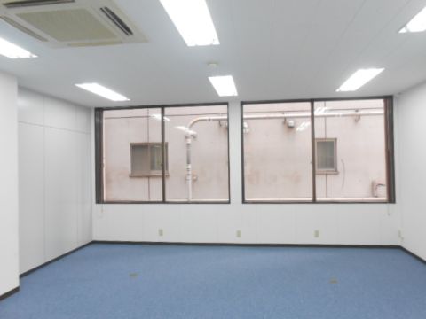貸室