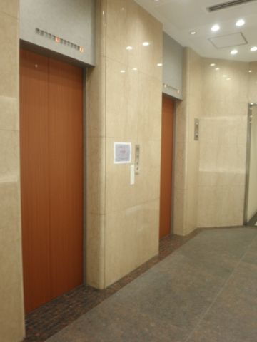 1階、EVホール