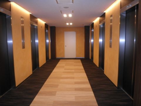 各階、EVホール