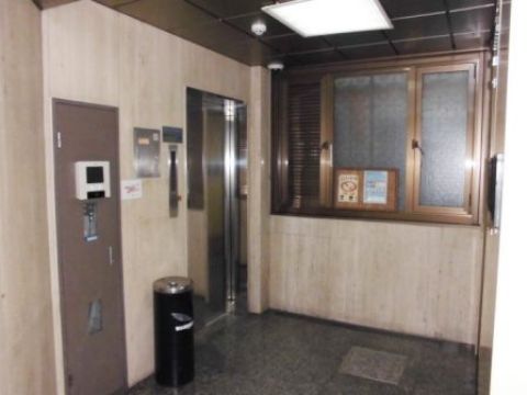 エントランス内