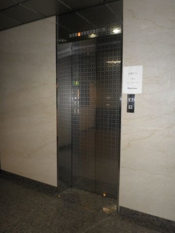 1階、EVホール