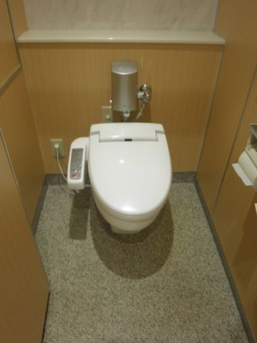 各階、トイレ③