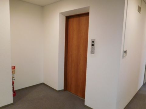各階、EV