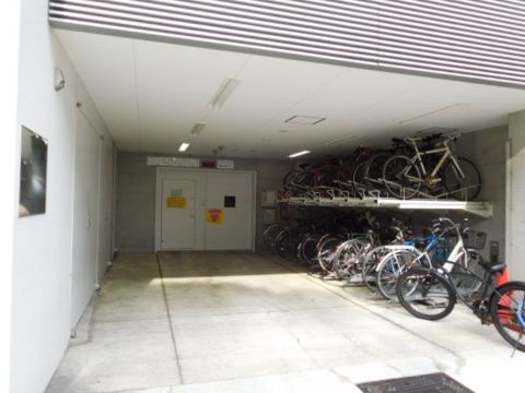 駐車場・駐輪場