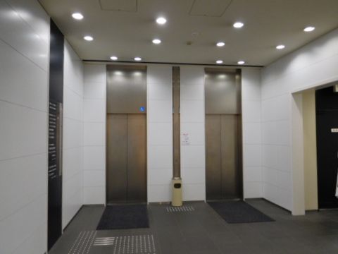 EVホール