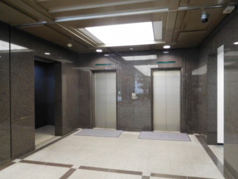 1階、EVホール