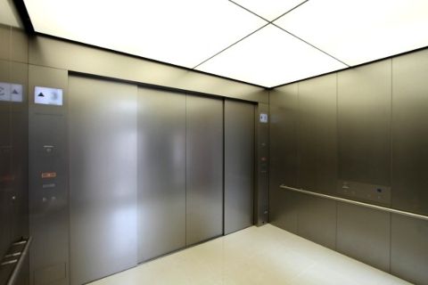 EV内