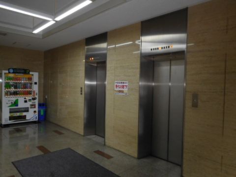 1階、EVホール