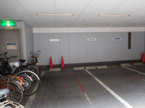 駐車場・駐輪場
