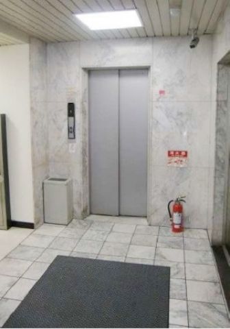 1階、EVホール