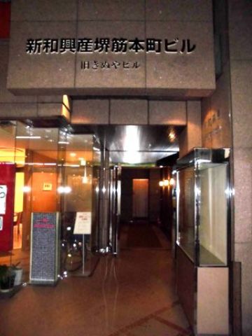 1F玄関