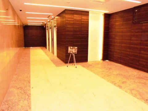 エントランス内①