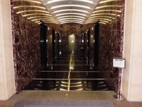 1階、EVホール