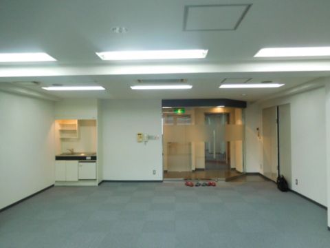 貸室内