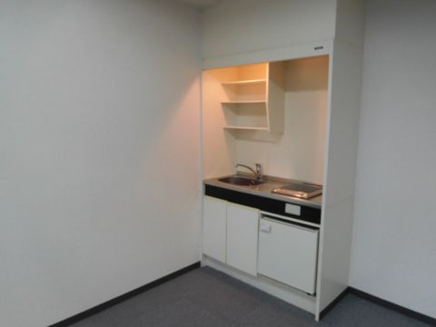貸室内