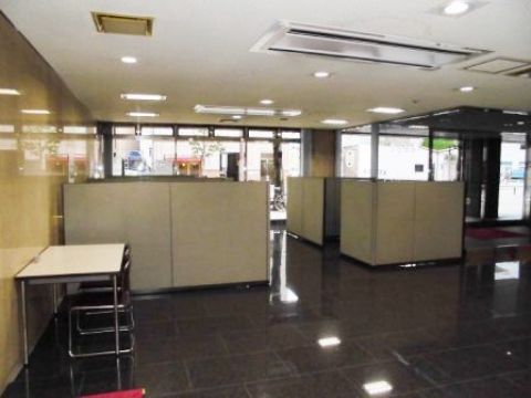 1階、商談スペース