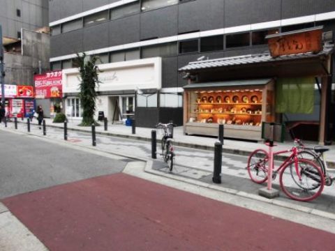 裏口、1階 全体