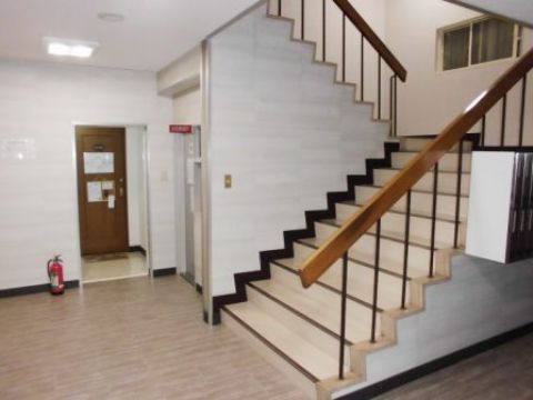 エントランス内②