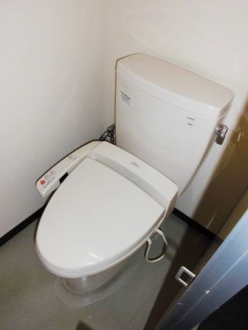 各階、シャワートイレ