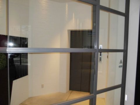 1階、EVホール②