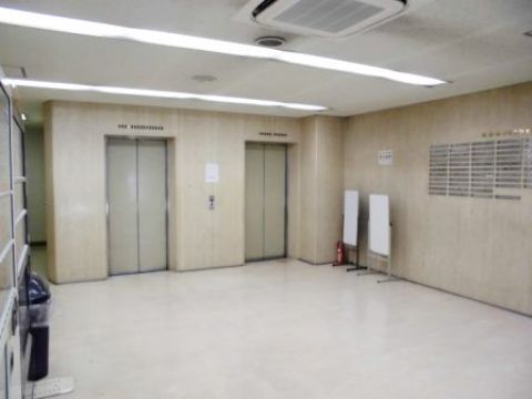 エントランス内