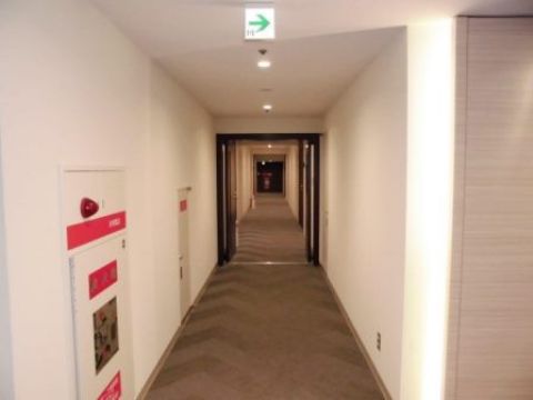 2階~上、基準階 廊下
