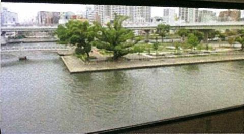 北窓から大川の眺望