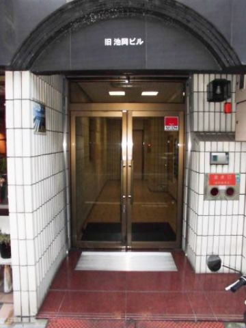 1F玄関