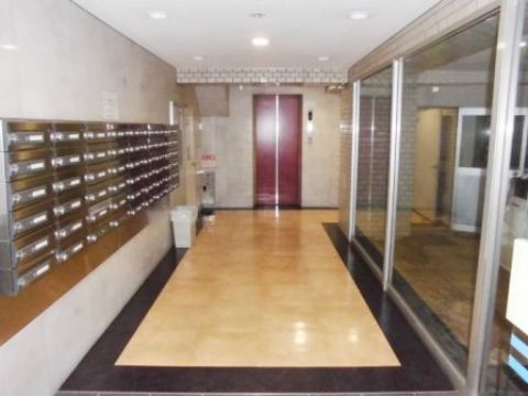 エントランス内